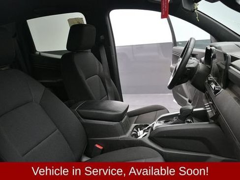 Used 2024 Chevrolet Colorado W/T w/ WT Convenience Package RWD image 9