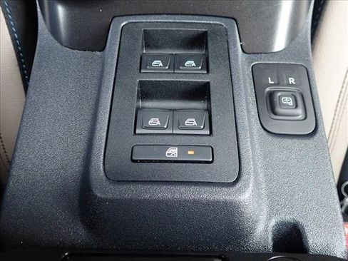 Used 2023 Ford Bronco Wildtrak AWD/4WD image 21