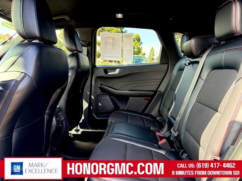 Used 2024 Ford Escape ST-Line image 17