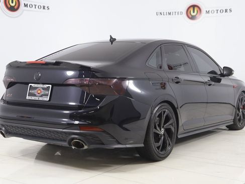 Used 2024 Volkswagen Jetta GLI Autobahn image 3