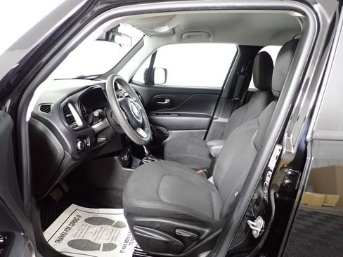Used 2023 Jeep Renegade Latitude AWD/4WD image 22