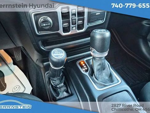Used 2018 Jeep Wrangler Unlimited Sport S AWD/4WD image 10