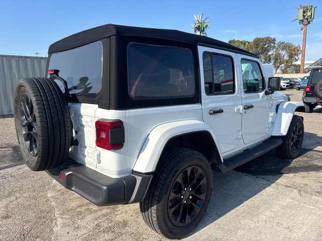 Used 2024 Jeep Wrangler Unlimited Sahara w/ Technology Group AWD/4WD image 5