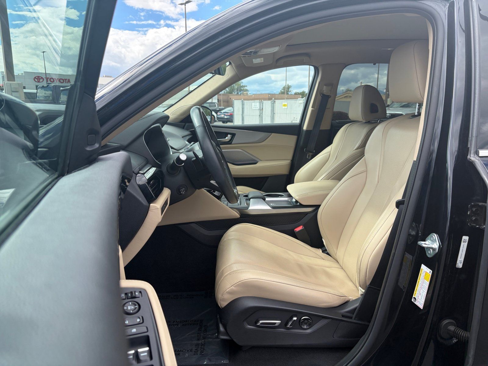 Used 2023 Acura MDX w/ Technology Package AWD/4WD image 11