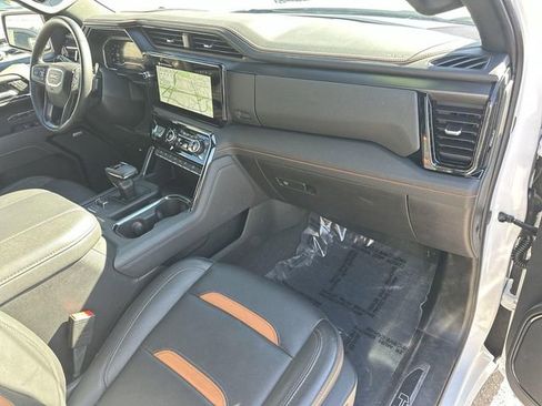 Used 2025 GMC Sierra 1500 AT4 image 28