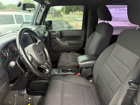 Used 2012 Jeep Wrangler Sport w/ Connectivity Group AWD/4WD image 8