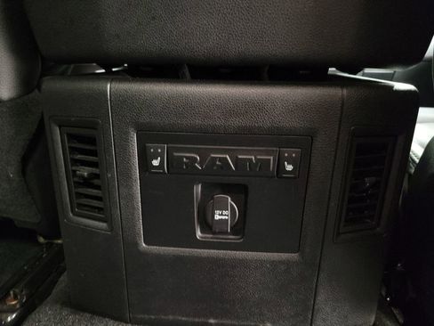 Used 2015 RAM 1500 Laramie w/ Convenience Group image 26