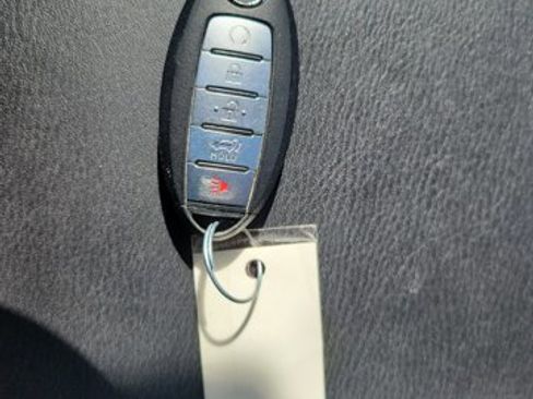 Used 2020 Nissan Armada SL w/ Premium Package image 40