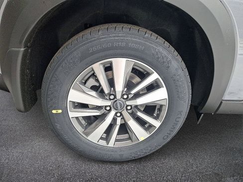 New 2025 Nissan Pathfinder SL image 4