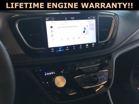 Certified 2025 Chrysler Pacifica Limited FWD image 22