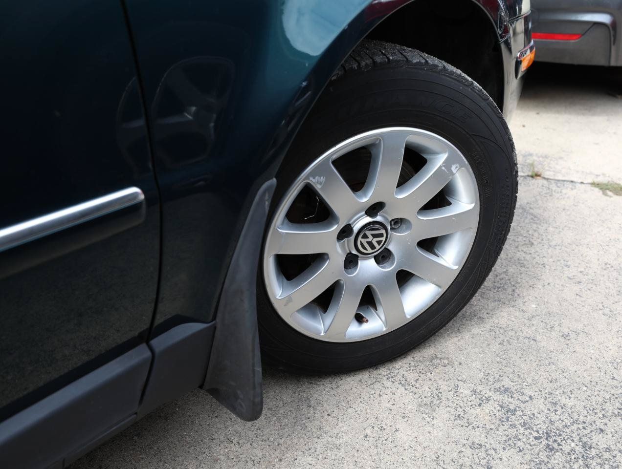 Used 2002 Volkswagen Passat GLS FWD image 9