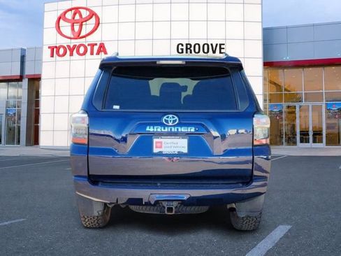 Used 2019 Toyota 4Runner SR5 Premium AWD/4WD image 5