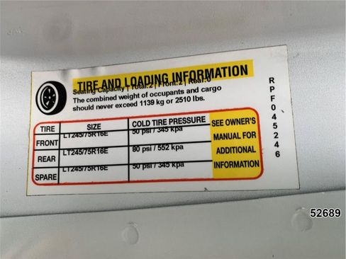 Used 2022 Chevrolet Express 3500 w/ Power Convenience Package RWD image 17