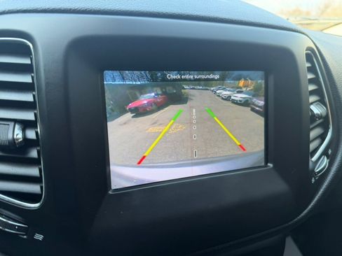 Used 2017 Jeep Compass Latitude w/ Popular Equipment Group image 39