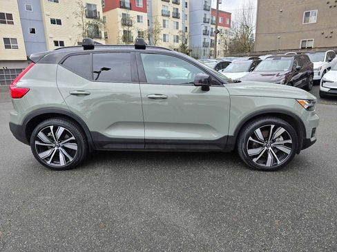 Certified 2022 Volvo XC40 P8 Recharge Ultimate image 3