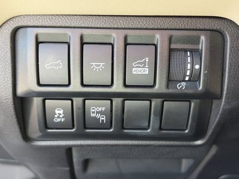 Used 2020 Subaru Ascent Touring w/ Popular Package #3 AWD/4WD image 22