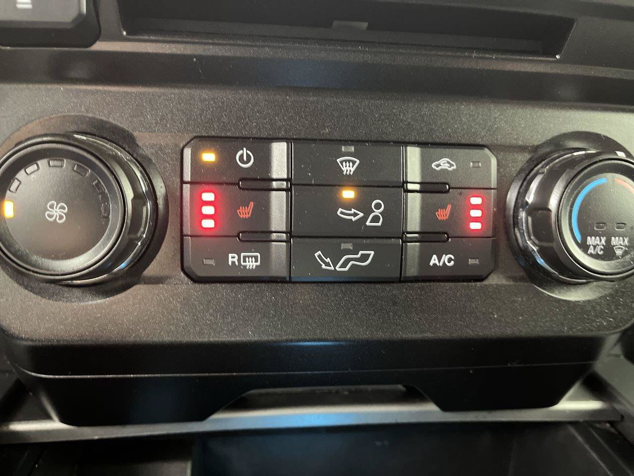 Used 2018 Ford F150 XLT w/ Equipment Group 302A Luxury AWD/4WD image 22