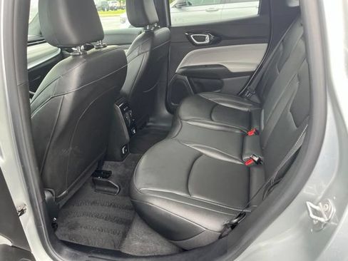 Used 2025 Jeep Compass Limited AWD/4WD image 6