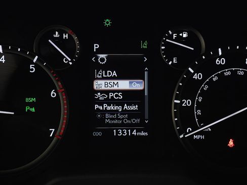 Used 2023 Lexus GX 460 Premium w/ Accessory Package AWD/4WD image 24