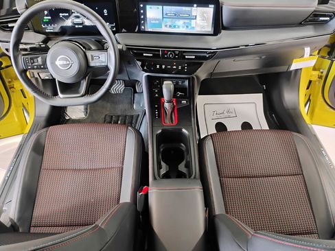 Used 2025 Nissan Kicks SR w/ Illumination Package image 71