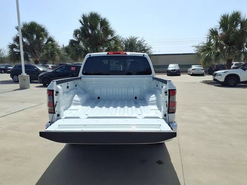 Used 2026 Nissan Frontier SV RWD image 20