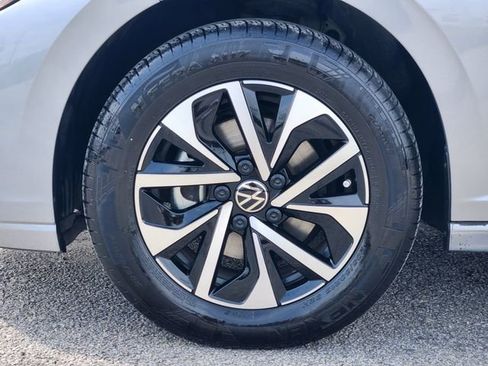 Used 2025 Volkswagen Jetta S image 10