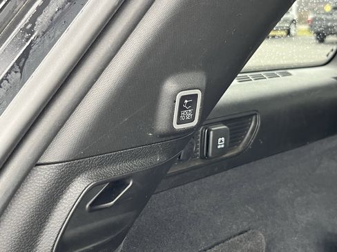 Used 2023 Jeep Grand Cherokee Trailhawk AWD/4WD image 5