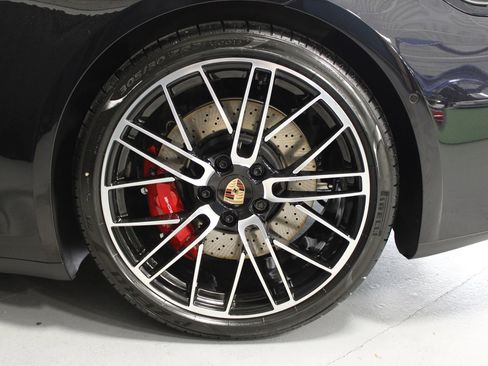 New 2026 Porsche 911 Carrera 4S image 21