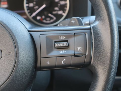 Used 2024 Nissan Rogue S FWD image 13