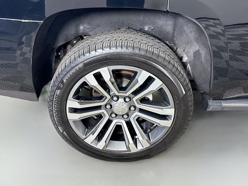 Used 2017 GMC Yukon Denali w/ Open Road Package RWD image 33