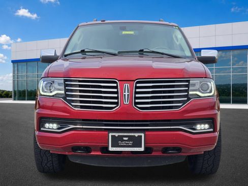 Used 2016 Lincoln Navigator Select RWD image 6