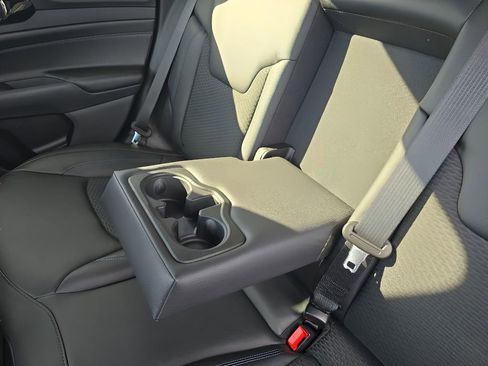 New 2026 Jeep Compass Latitude AWD/4WD image 27