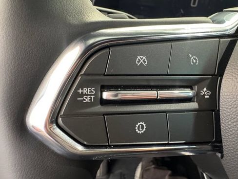 Used 2026 Chevrolet Traverse LT w/ Sun and Wheel Package AWD/4WD image 7