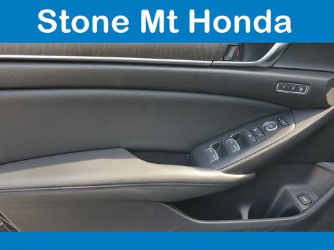 Used 2022 Honda Accord Touring image 19