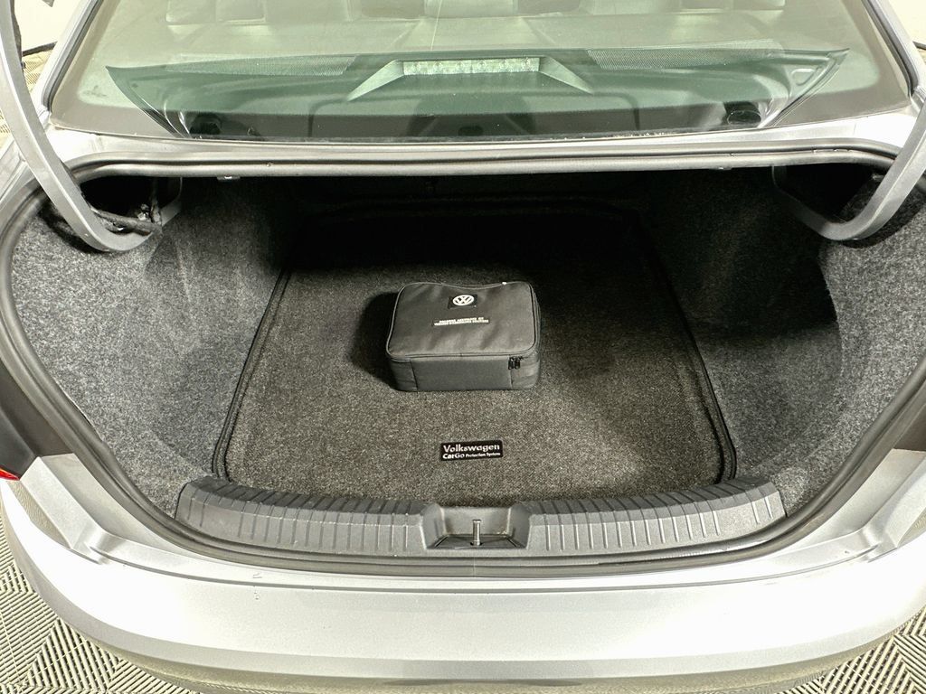 Used 2019 Volkswagen Jetta GLI Autobahn FWD image 63