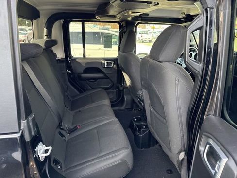 Used 2020 Jeep Gladiator Overland w/ LED Lighting Group image 7