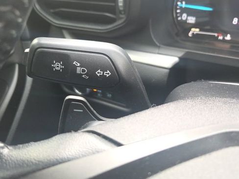 Used 2020 Ford Explorer XLT image 36