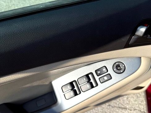 Used 2013 Kia Optima LX image 4