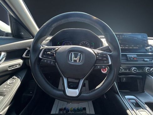 Used 2019 Honda Accord Touring image 12