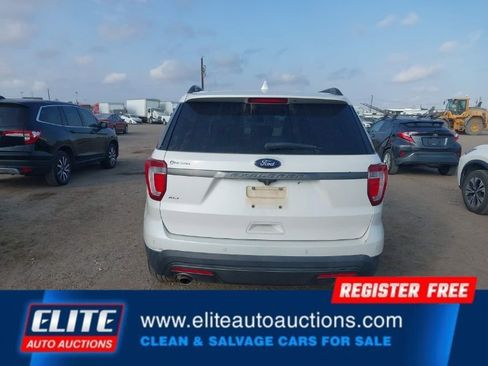 Used 2017 Ford Explorer XLT w/ Equipment Group 202A image 31