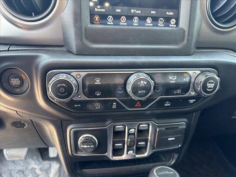 Used 2021 Jeep Gladiator Sport AWD/4WD image 14