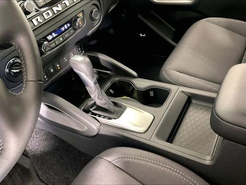 Certified 2025 Nissan Frontier SV w/ SV Convenience Package image 18