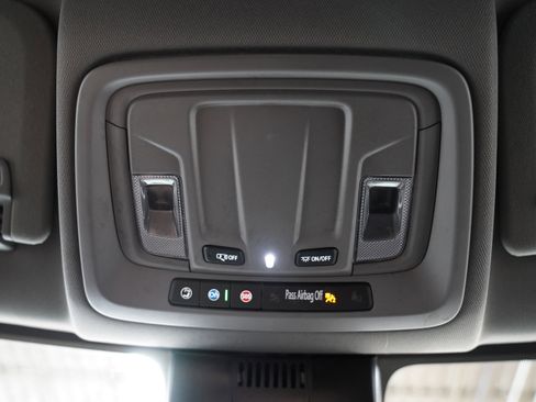 Used 2025 GMC Sierra 2500 SLT w/ SLT Convenience Package AWD/4WD image 30