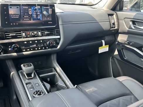New 2026 Nissan Pathfinder Platinum w/ Cargo Package AWD/4WD image 25