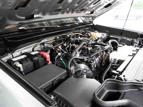 Used 2025 Toyota Tacoma SR5 AWD/4WD image 31