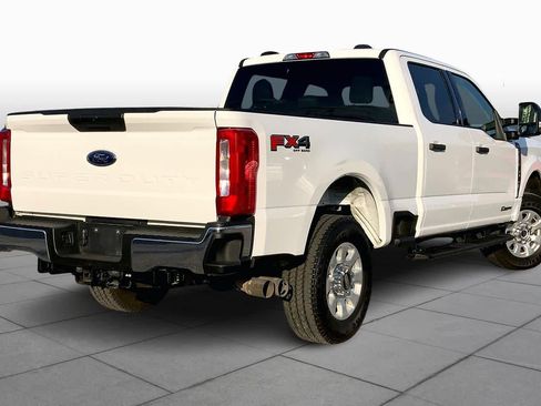 Used 2024 Ford F250 XLT w/ FX4 Off-Road Package image 24