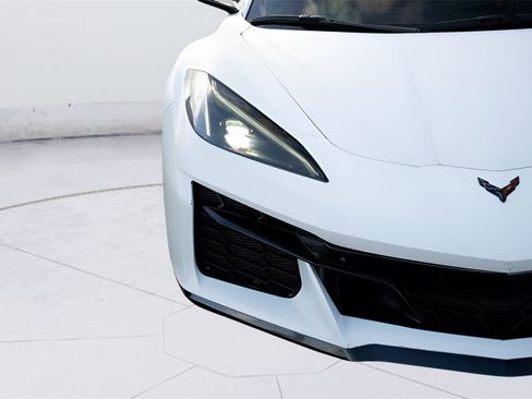 Used 2024 Chevrolet Corvette Z06 w/ Stealth Interior Trim Package image 15