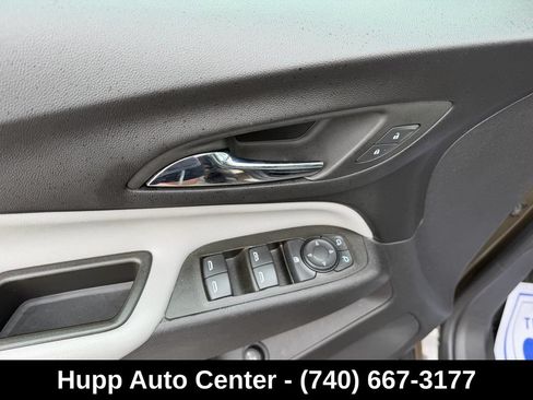 Used 2023 Chevrolet Equinox LT AWD/4WD image 13