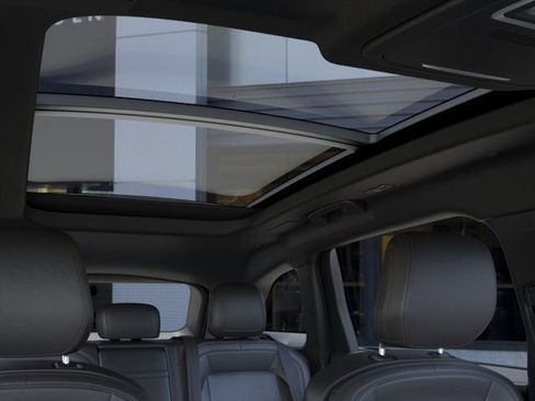 New 2025 Lincoln Nautilus Premier w/ Equipment Group 102A image 25