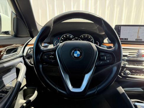 Used 2017 BMW 530i w/ Driving Assistance Package RWD image 13